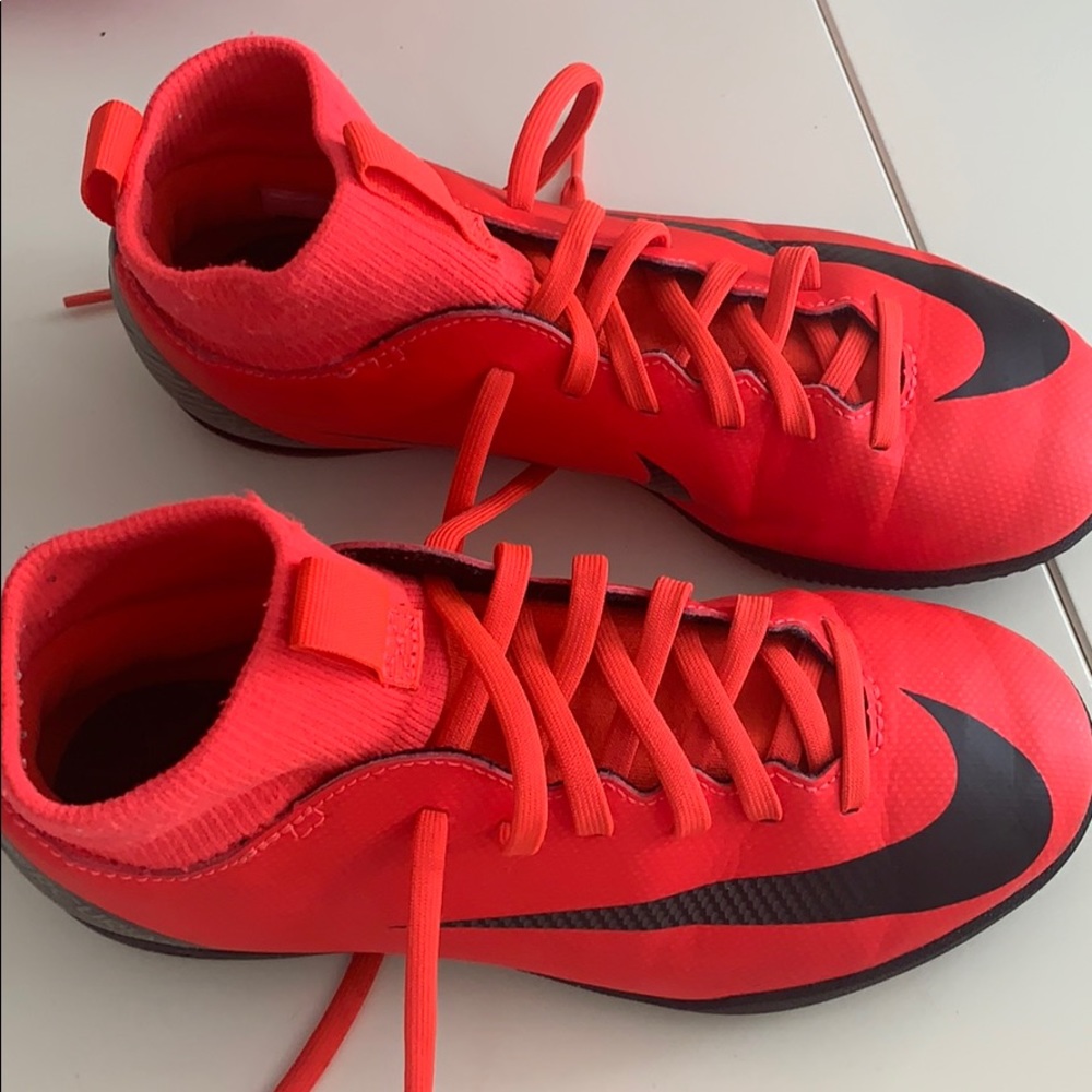 Nike Mercurial Superfly Red Sneakers